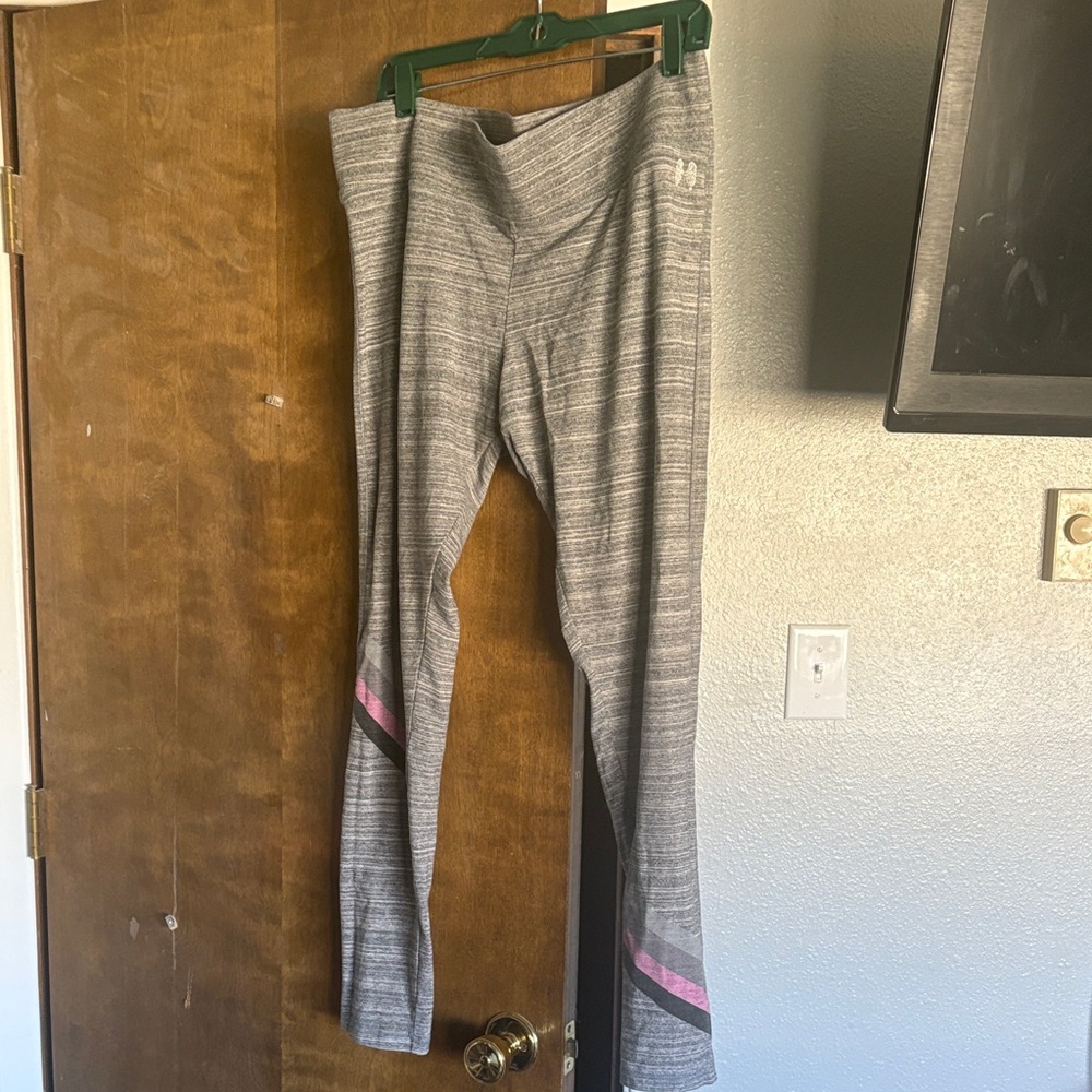 Victoria's Secret Gray Heather Leggings with Pink Accent